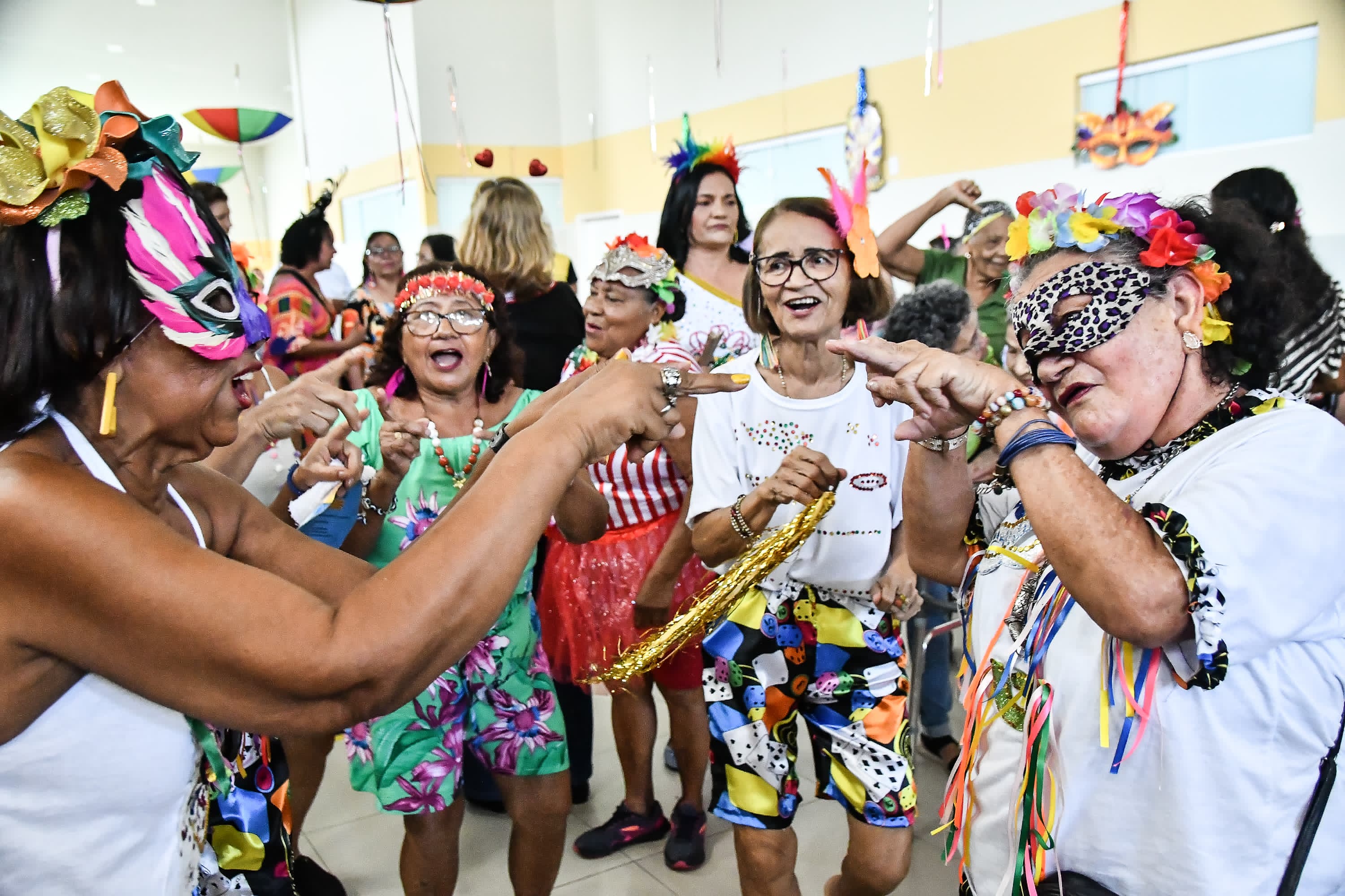 Baile, música e diversão animam público assistido no Creaspi